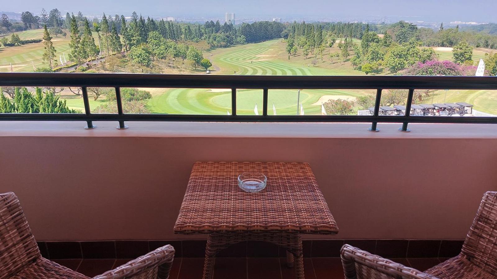Bandung Giri Gahana Golf&Resort Jatinangor Exterior foto